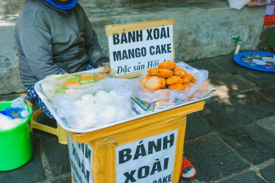 Bàn ăn tại Cafe Gold
